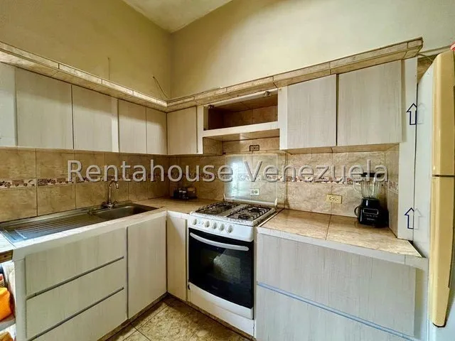 Daniela Linarez Vende Casas Ubicada Al Oeste De Barquisimeto Ideal Para Uso Comercial O Residencial Posee Amplios Espacios Zona Estratégica!                                                            