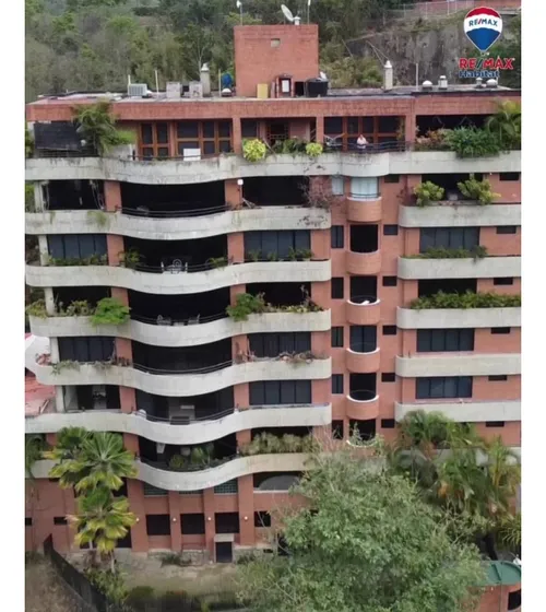 Hermoso Apartamento En Alquiler Tipo Casa En Colinas De Tamanaco 400m2