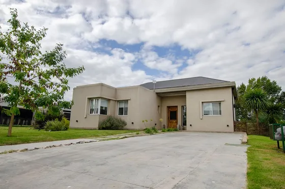 Casa 4 Ambientes En Venta San Felipe Canning