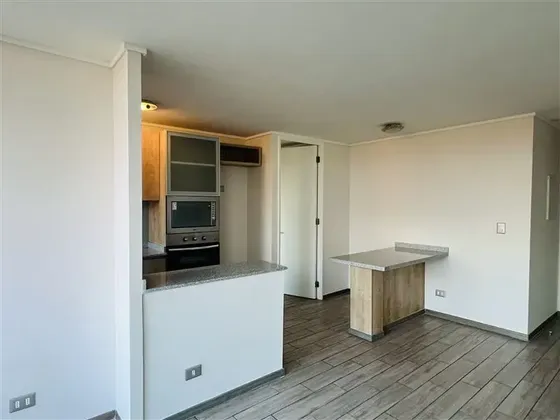 Se Vende Departamento A 2 Cuadras Del Metro Los Heroes. 1d1b