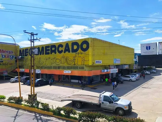 Johanna Castillo Jc Vende Local En Cc Megamercado De Oportunidad