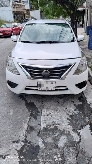 Nissan Versa 1.6 Sense Mt