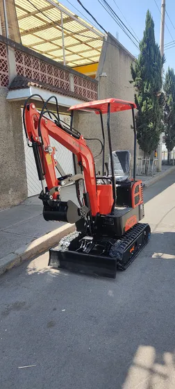 Miniexcavadora China,yufan, Motor A Gasolina