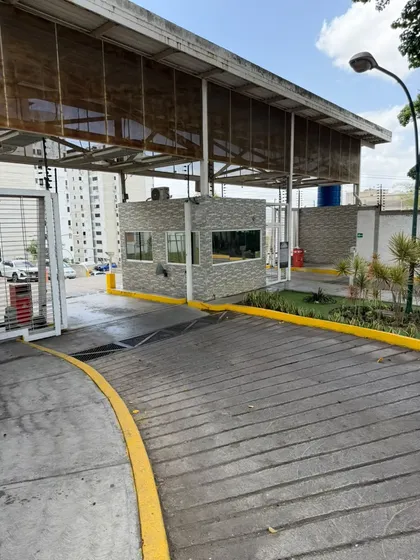 Venta De Apartamento Al Final De La Av. Baralt, 158251dm 69m2/2h/2b/1pe