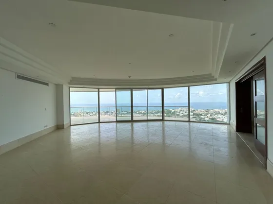Apartamento De 4 Habitaciones En Av. Anacaona Con Vista Panorámica