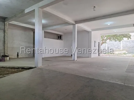 Local Comercial Maritza Lucen Trae 
