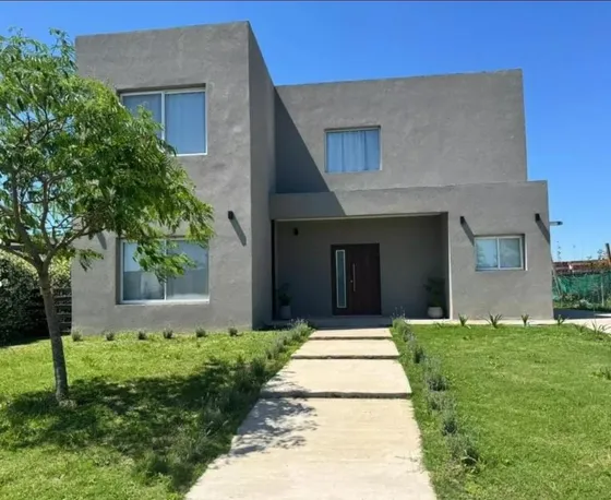 Casa En  San Ramon, Pilar Del Este.