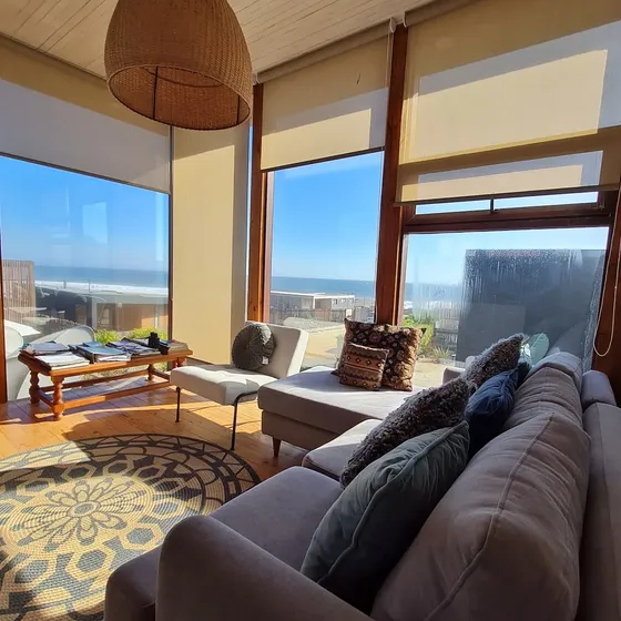Exclusiva Casa En Condominio Primera Línea