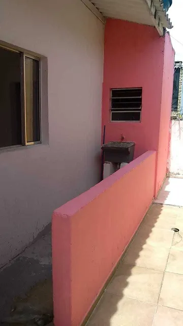 Casa Com  2 Cômodos Com Área De Serviço Watts 11982062518