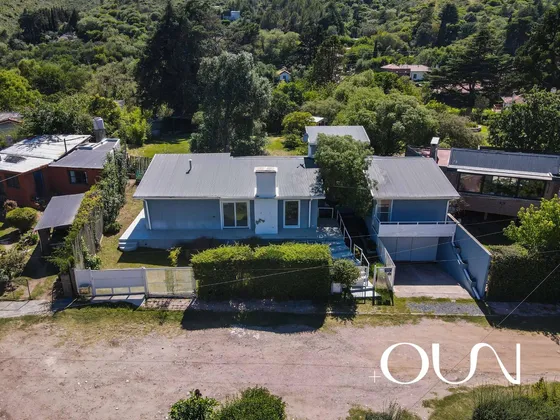 Casa En Venta En La Cumbre- Zona Golf.