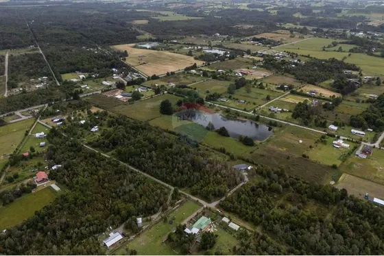 Se Vende Parcela, A Minutos De Nueva Braunau