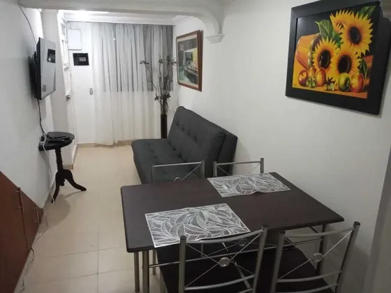 Apartamento Amoblado 2 Habitaciones Y Parqueadero X Días En Medellín Cataluña (buenos Aires) A 9 Cuadras C.c La Central