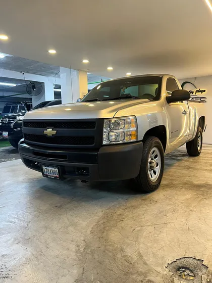 Chevrolet Silverado Ls