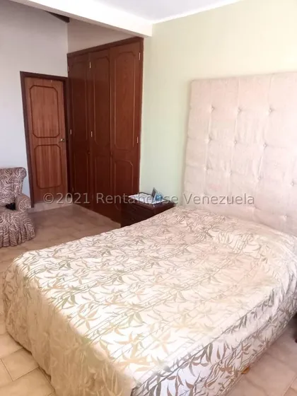 ¡¡¡oportunidad De Inversión!!! En Venta Hermosa Casa Con Piscina Y Acabados De Lujo En Caraballeda Jm 20:14308
