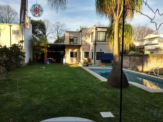 Casa 4 Dormitorios Parque Pileta Quincho Adrogue Permuta