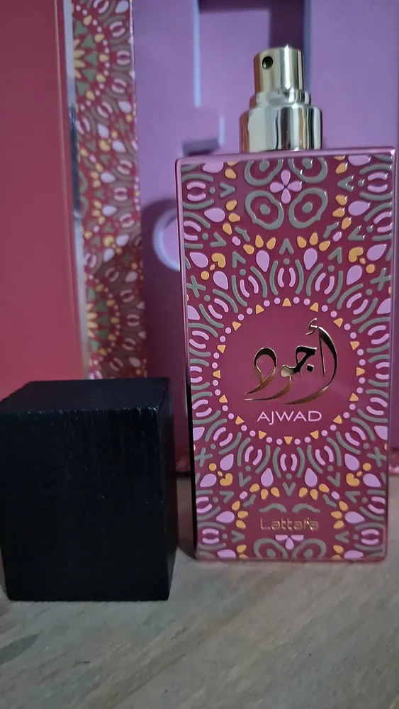 Perfume Árabe Lattafa - Ajwad Pink To Pink - Feminino - 60ml