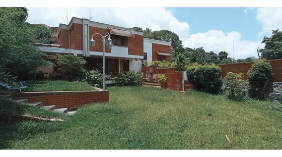 Venta Casa 800 M2 Prados Del Este