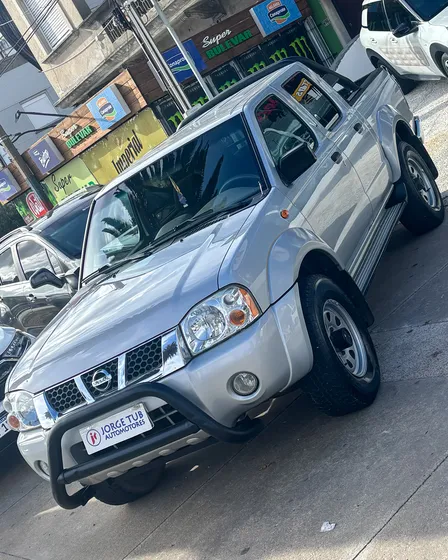 Nissan Frontier Doble Cabina 4x4
