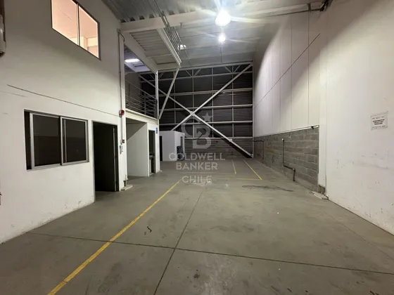 Bodega Con Oficina   | Lampa