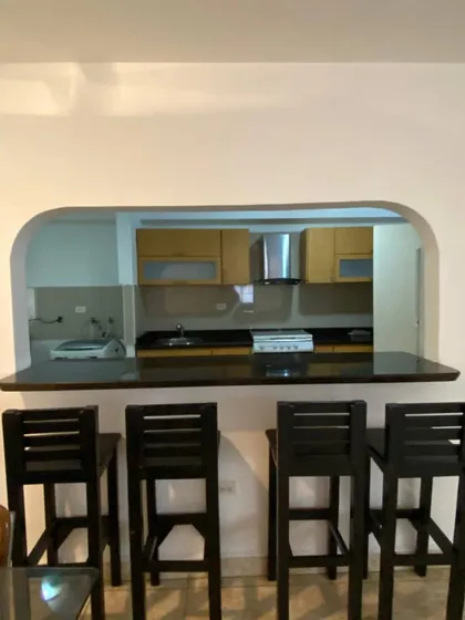 Apartamento En Alquiler Valencia.  Valles De Camoruco (mer)