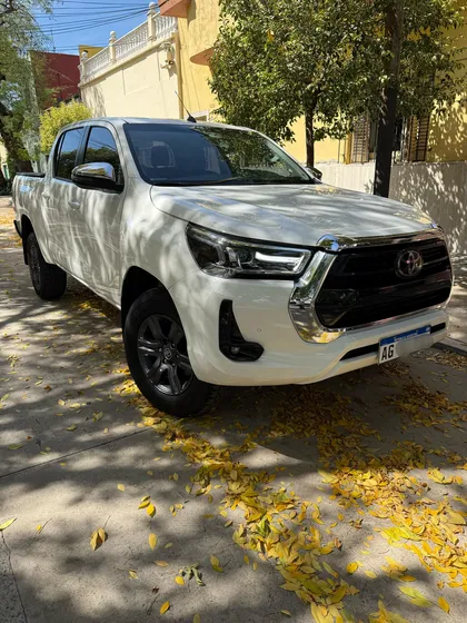 Toyota Hilux Pick-up 2.8 Cd Srv 177cv 4x2 At