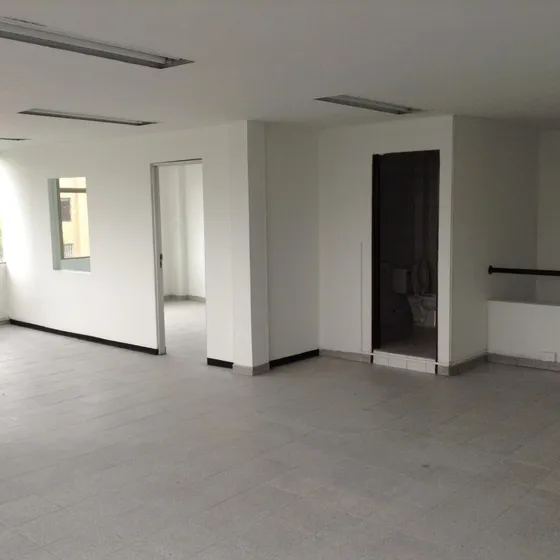 Oficina En Arriendo En Las Ferias. Cod A1038409