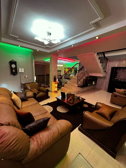 Lh Casa En Venta En Colinas De Pirineos 