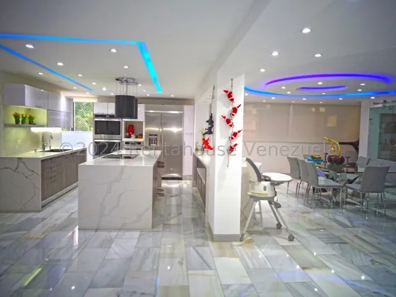 Apartamento En Venta En Colinas De Bello Monte Remodelado Terraza Angela Tochon