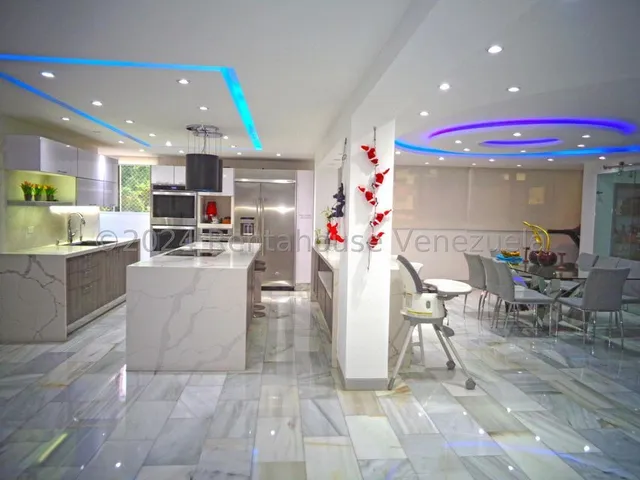 Apartamento En Venta En Colinas De Bello Monte Remodelado Terraza Angela Tochon