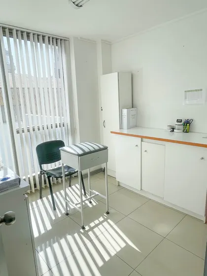Impecable Oficina En Excelente Sector (2 Privados / 1 Baño)