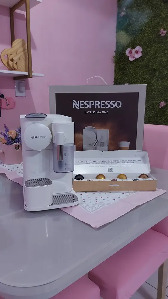 Cafeteira Nespresso Lattissima One Branca | Parcelamento sem juros