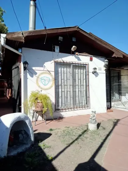Casa De 3d-1b De 148m2totales. Cercano A Metro Peñablanca.