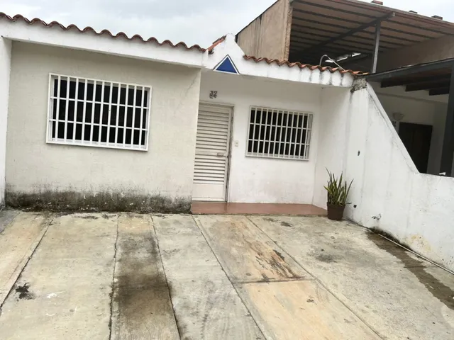 G30-03 Casa En Venta En Lomas De La Hacienda, San Diego, Valencia.