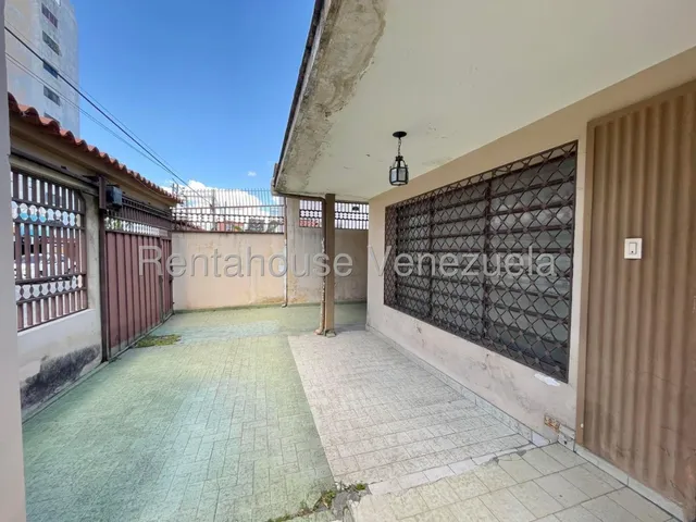 Excelente Casa Comercial En Alquiler Ubicada En Una De Las Zonas Mas Privilegiadas Del Este De Barquisimeto Gabriela C