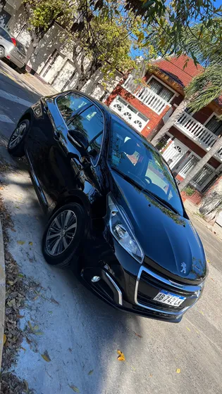 Peugeot 208 1.6 Feline