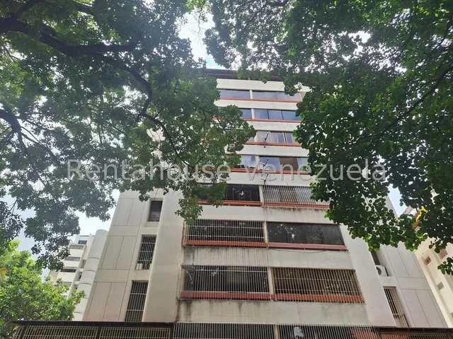 Apartamento En La Campiña Ch Mls #25-4790 Venta Apartamento Calle Cerrada, Fresco, Iluminado, Tranquilo. 2 Habitaciones, 2 Banos, Maletero. 2 Puestos De Estacionamiento. 