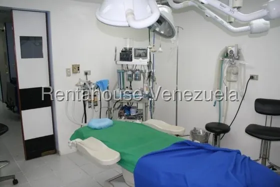 Extraordinaria Casa Comercial En Venta Mls 25-20903 Los Palos Grandes