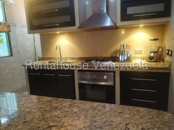 Excelente Y Acogedor Apartamento En Venta En Patarata, Lara