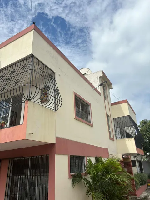 Venta Edificio De Dos Niveles Cacique Rd$ 22 Millones
