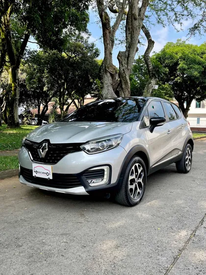 Renault Captur 2.0 Intens Automática