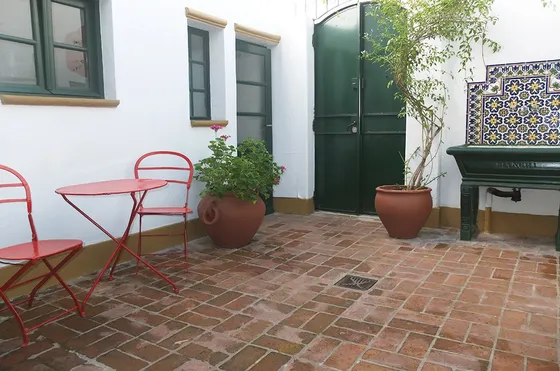 Departamento En San Telmo - Encantador Ph Antiguo Con Patio Colonial - Alquiler Temporario - 3 Ambientes   