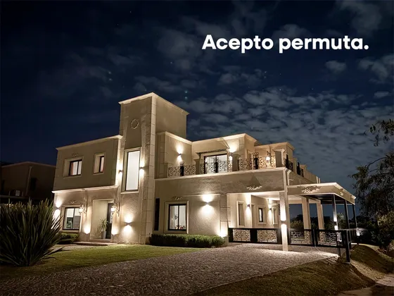 Casa En Privilegiada Ubicación En Haras Santa María