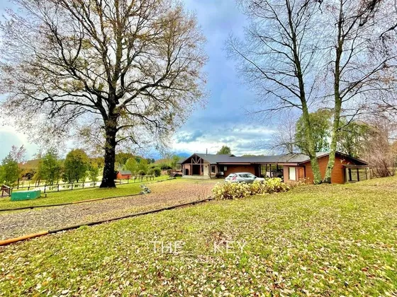 Casa En Arriendo De 4 Dorm. En Villarrica, Puerto Pucon.