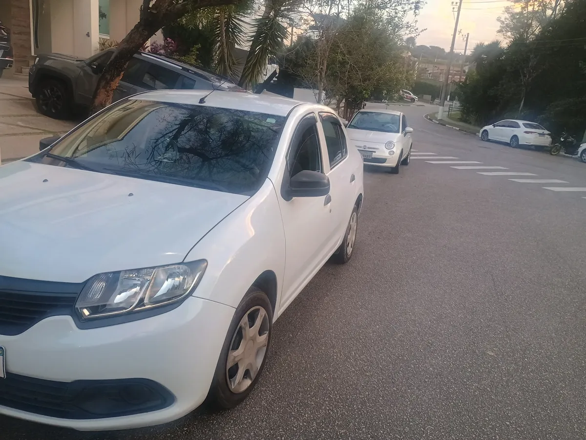 Renault Logan 2019 1.0 12v Authentique Sce 4p — foto 3