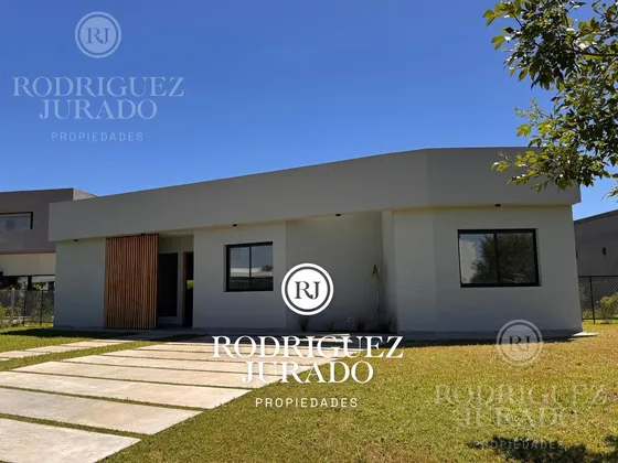 Casa En Venta Haras Santa Maria 4 Dorm Super Completa 
