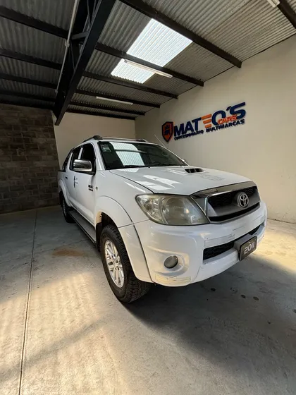 Toyota Hilux Pick-up 3.0 Cd Srv I 171cv 4x2