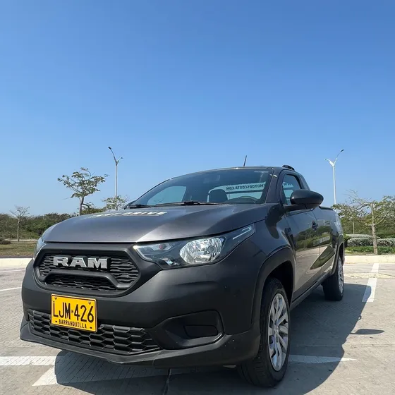Ram 700 1.4 Slt