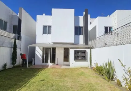 Casa En Venta, Col. San Miguel Totocuitl, Toluca Lr17