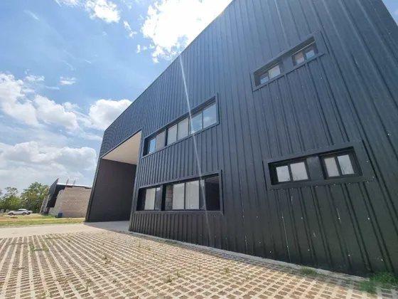 Alquiler Galpon 1012 M2 Exaltacion De Las Cruz