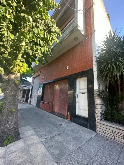 Galpón En Venta De 700m2 Ubicado En Barrio La Perla Norte